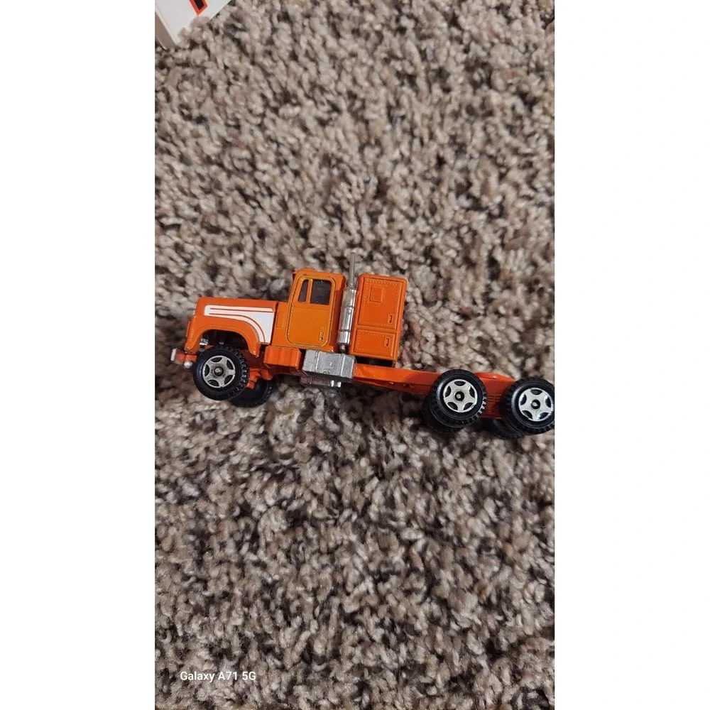 Kory Farm Division Brand‎  Die Cast Semi Cab White/Orange